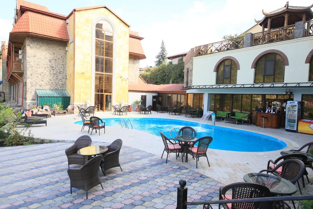 Borjomi Palace Health & Spa Center Esterno foto
